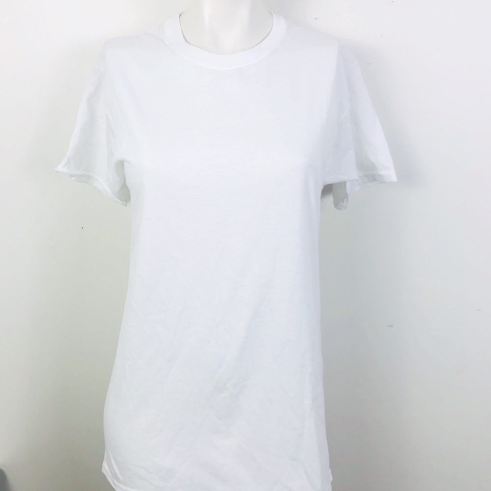 NEW Hanes Classic White T-Shirt 💯% Cotton